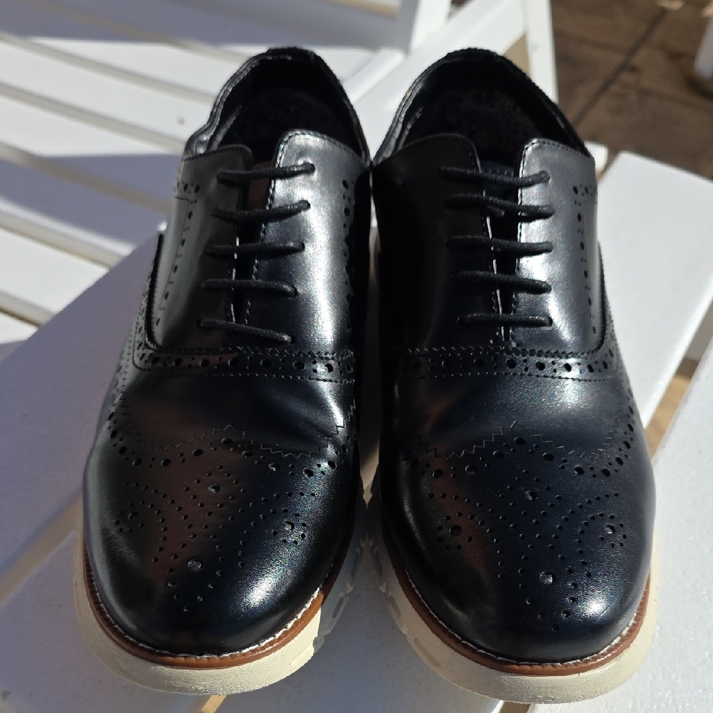 Bruno Marc Grandwing black faux leather oxford casual sneakers.